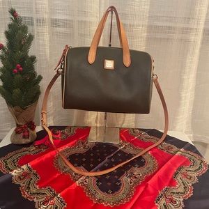 💯NWOT Dooney & Bourke Speedy